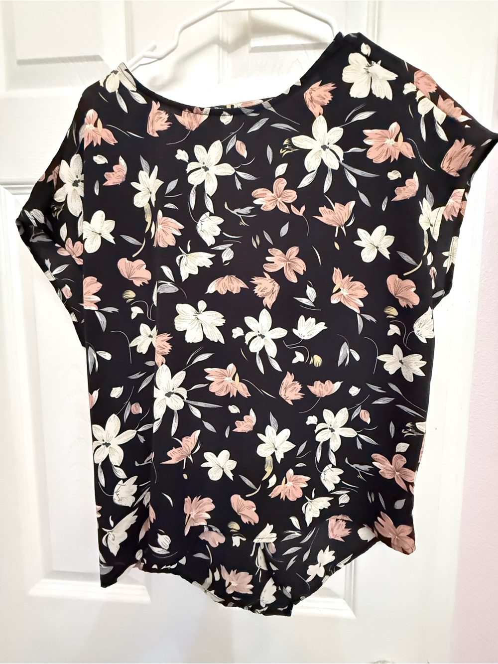 SHEIN Black Floral Short Sleeve Blouse with Blush & Cream Flowers